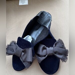 Banana Republic Velvet House Slippers Size 7